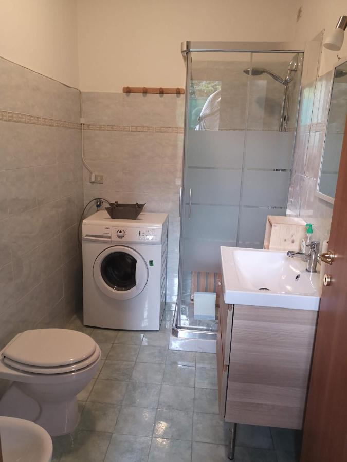 Appartement Bilocale Francesca à Erba Extérieur photo