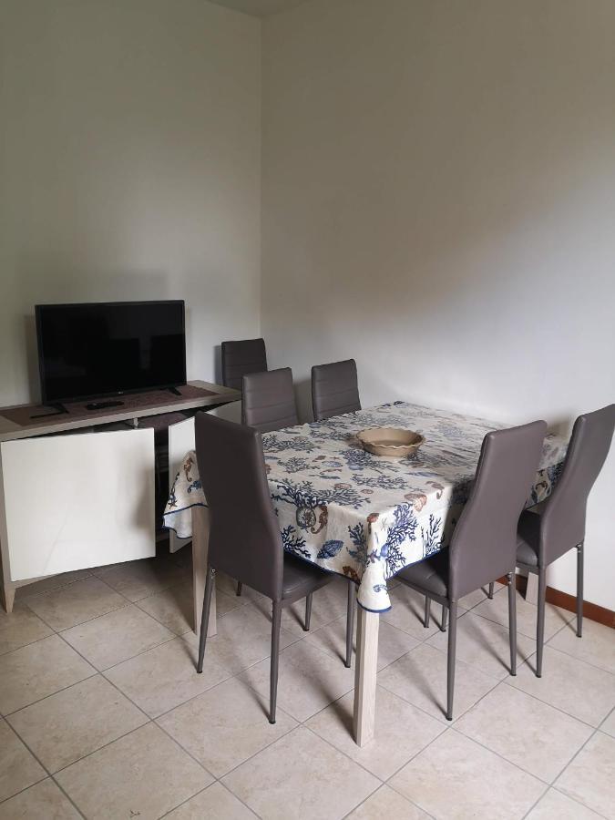 Appartement Bilocale Francesca à Erba Extérieur photo