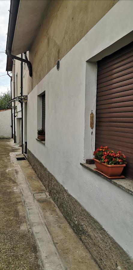 Appartement Bilocale Francesca à Erba Extérieur photo