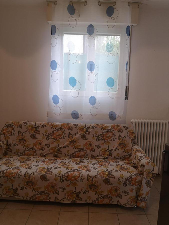 Appartement Bilocale Francesca à Erba Extérieur photo
